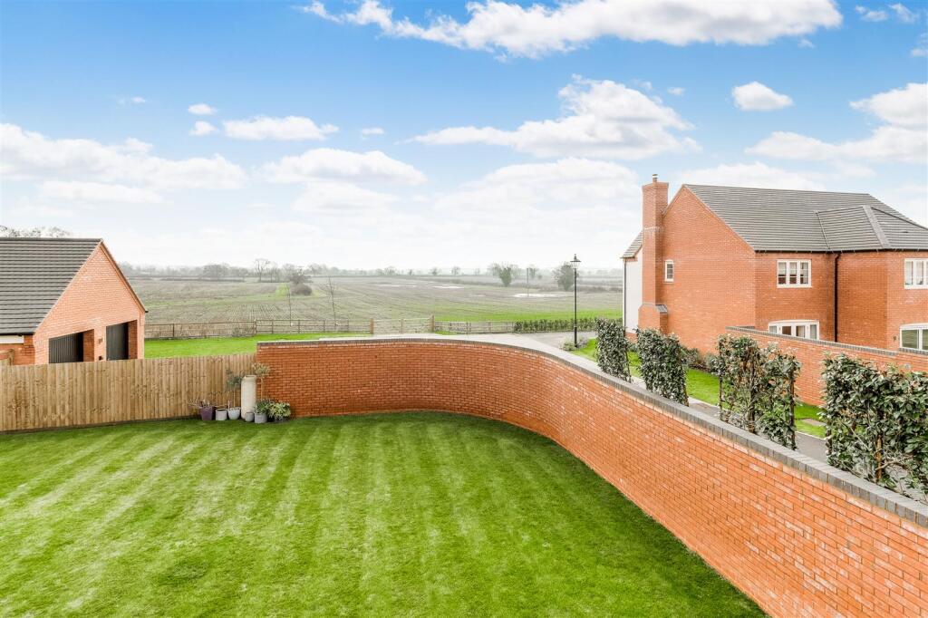 Additional image 35 of Wilson Close, Newton Regis, B79