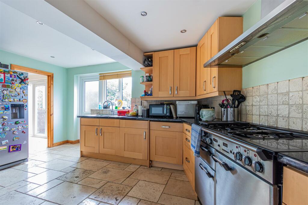 Additional image 7 of Woolaston Avenue, Lakeside, Cardiff