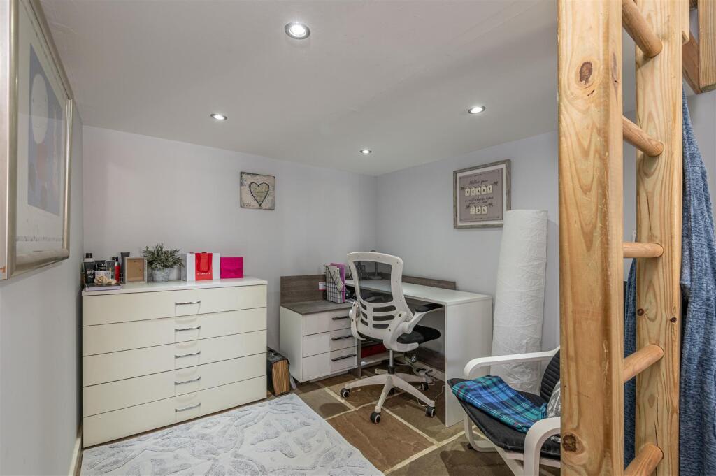 Additional image 12 of Latham Lane, Gomersal, Cleckheaton