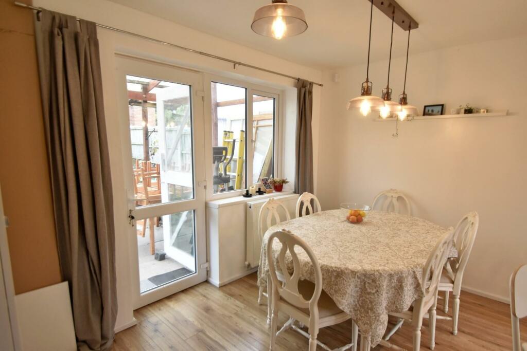 Additional image 5 of Threshfield Close, Bury