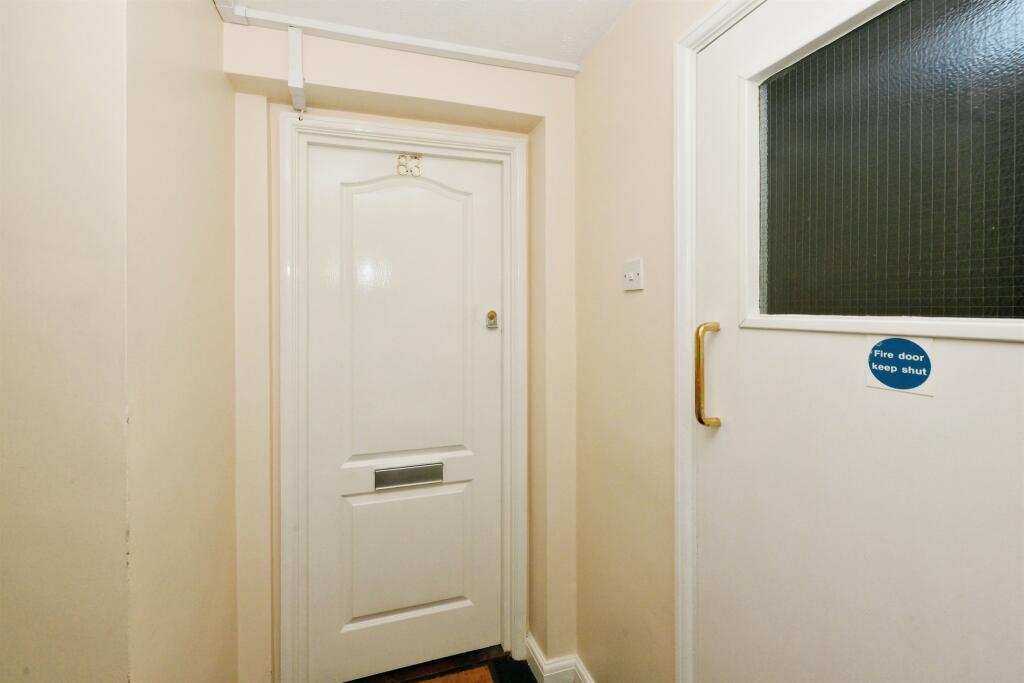 Additional image 4 of Walsingham Close, Hatfield