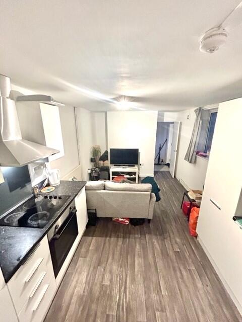 Woodville Road, Cardiff(City), CF24