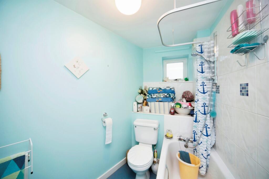 Additional image 8 of Skeaping Close, Newmarket