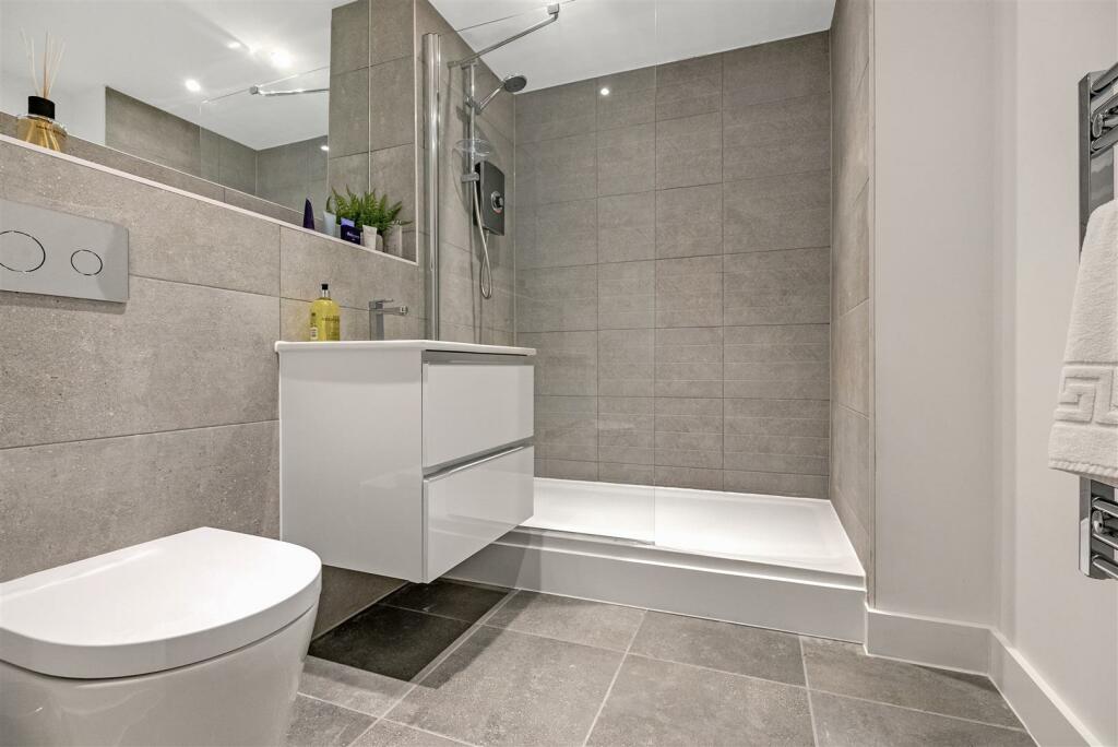 Additional image 5 of New Street, Cambridge