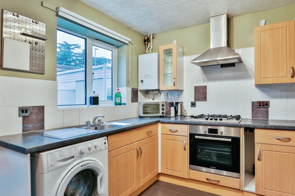 Additional image 4 of Bell Heather Close, Poole, BH16