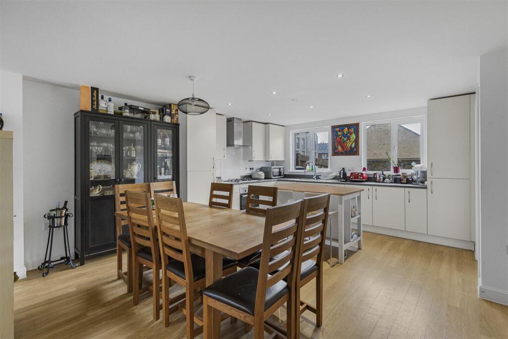 Additional image 26 of Renard Way, Trumpington