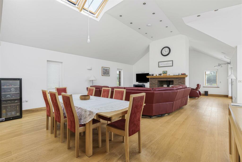 Additional image 7 of Broadway, Bourn