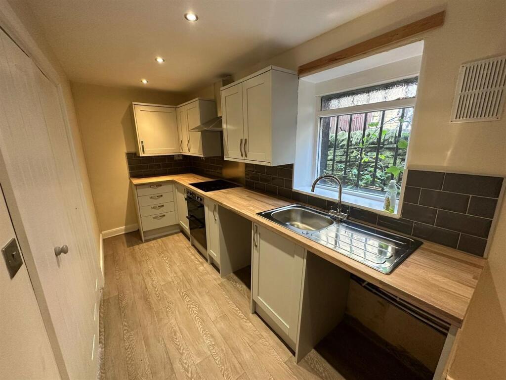 Additional image 4 of Back Field,Thornton