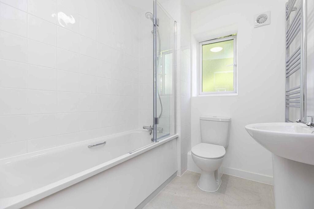 Additional image 13 of 280b Lymington Road, Highcliffe, Dorset. BH23 5ET