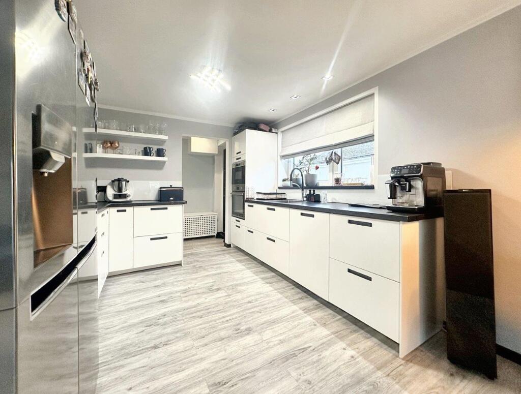 Additional image 8 of Sutton Avenue, Peacehaven, BN10 7NY