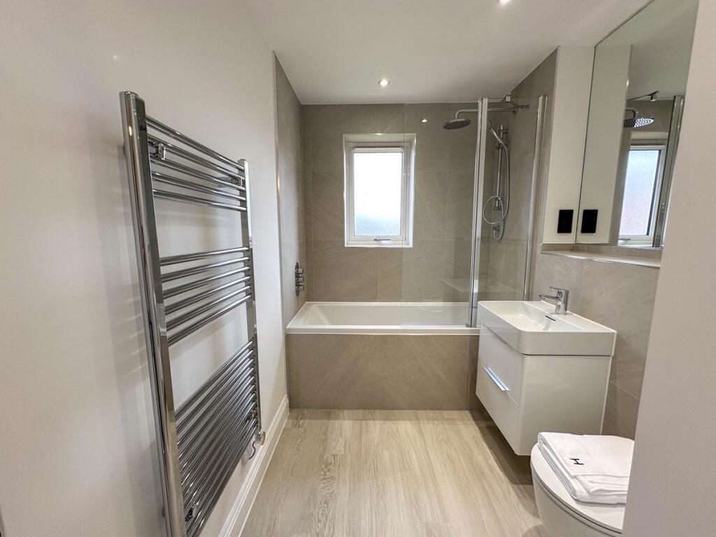 Additional image 36 of Hayfield Lodge, New Road, Over, CB24