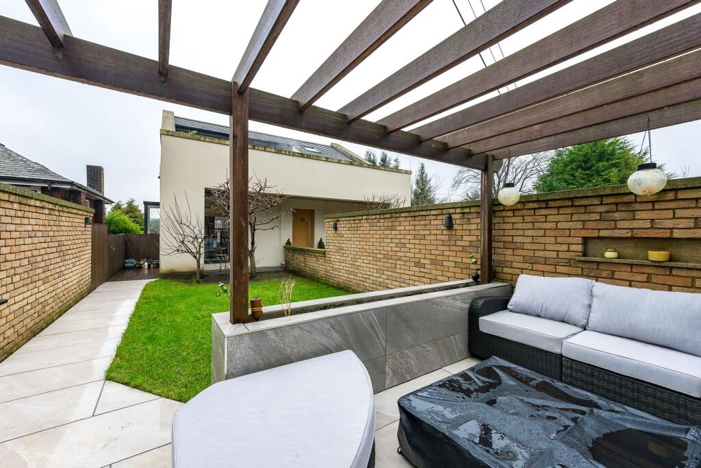 Additional image 49 of Moorview, Moss Bank Way, BL1 3LR – Stunning Home with Roof Terrace, Cinema Room & Outdoor Kitchen