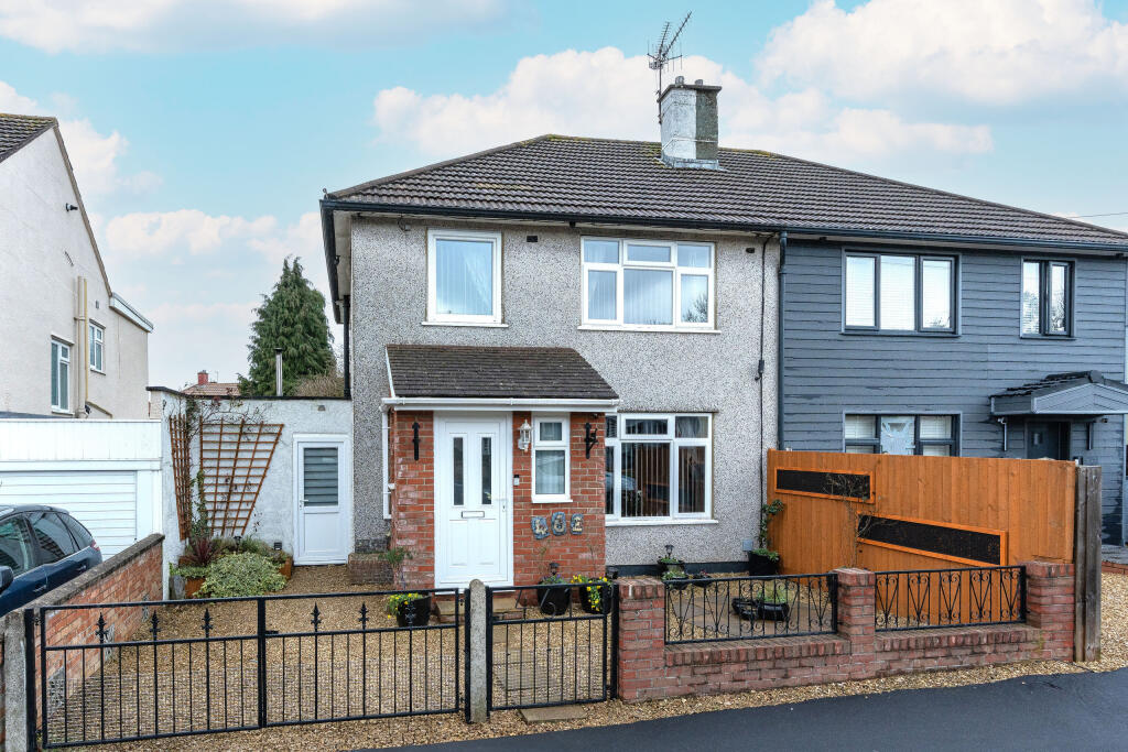 Long Cross, Lawrence Weston, Bristol