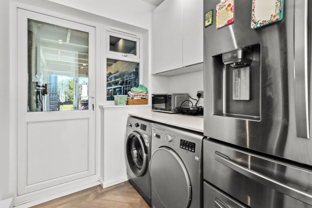 Additional image 15 of Stuart Avenue, Eastbourne, BN21 1UR