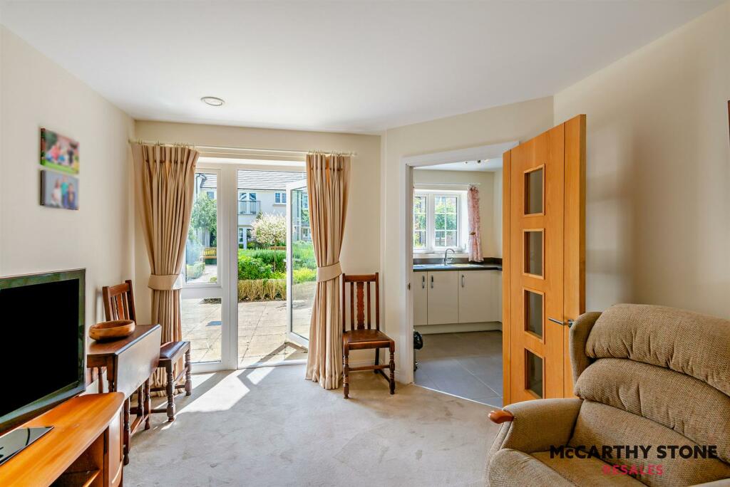Additional image 3 of Roslyn Court, Lisle Lane, Ely, Cambridgeshire, CB7 4FA