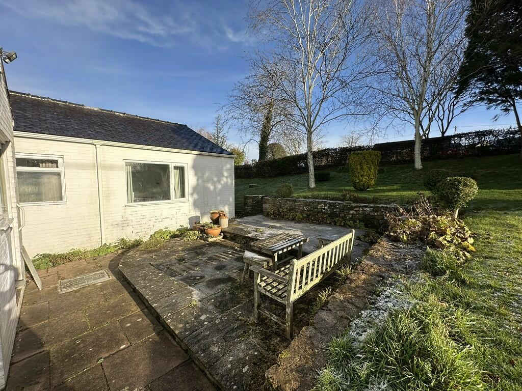 Additional image 30 of Camlann, Banks