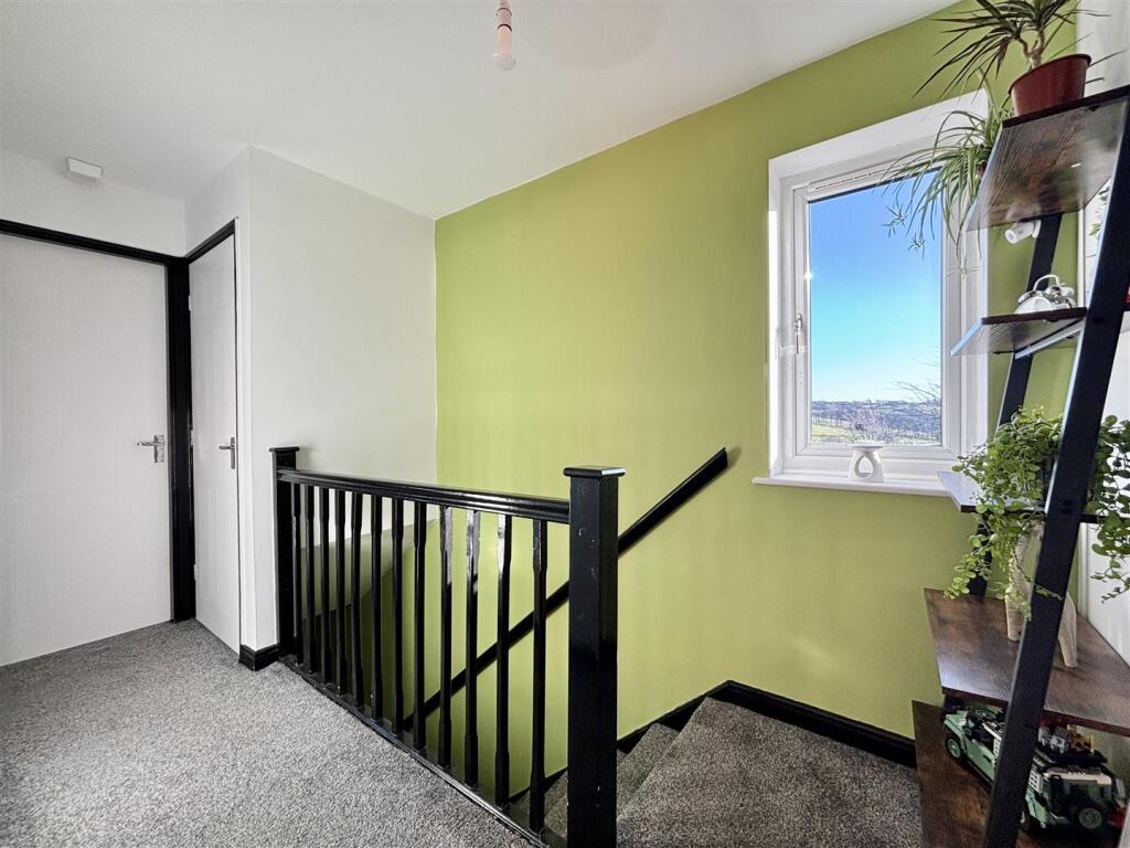 Additional image 10 of Meadowcroft Rise, Bradford 4