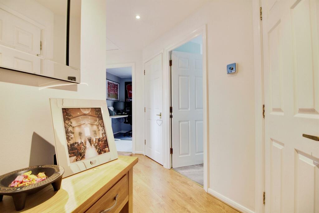 Additional image 14 of Heathcroft, Welwyn Garden City