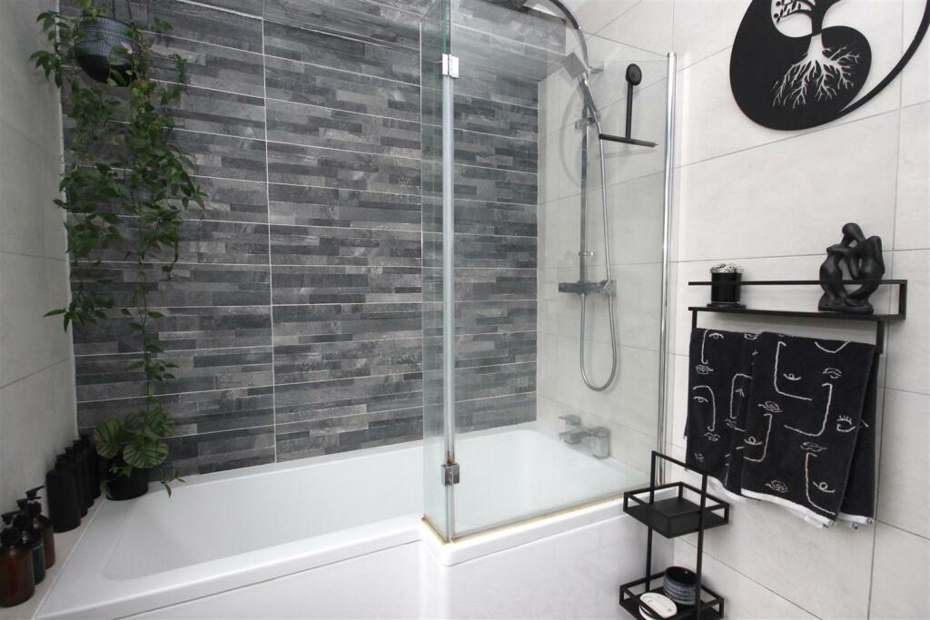 Additional image 16 of Bishops Close, Whitchurch