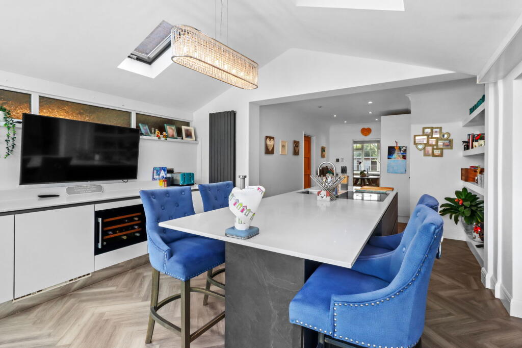 Additional image 11 of Stuart Avenue, Eastbourne, BN21 1UR