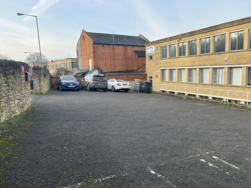 Additional image 12 of Dolphin House, Hendford, Yeovil, Somerset, BA20 1TQ