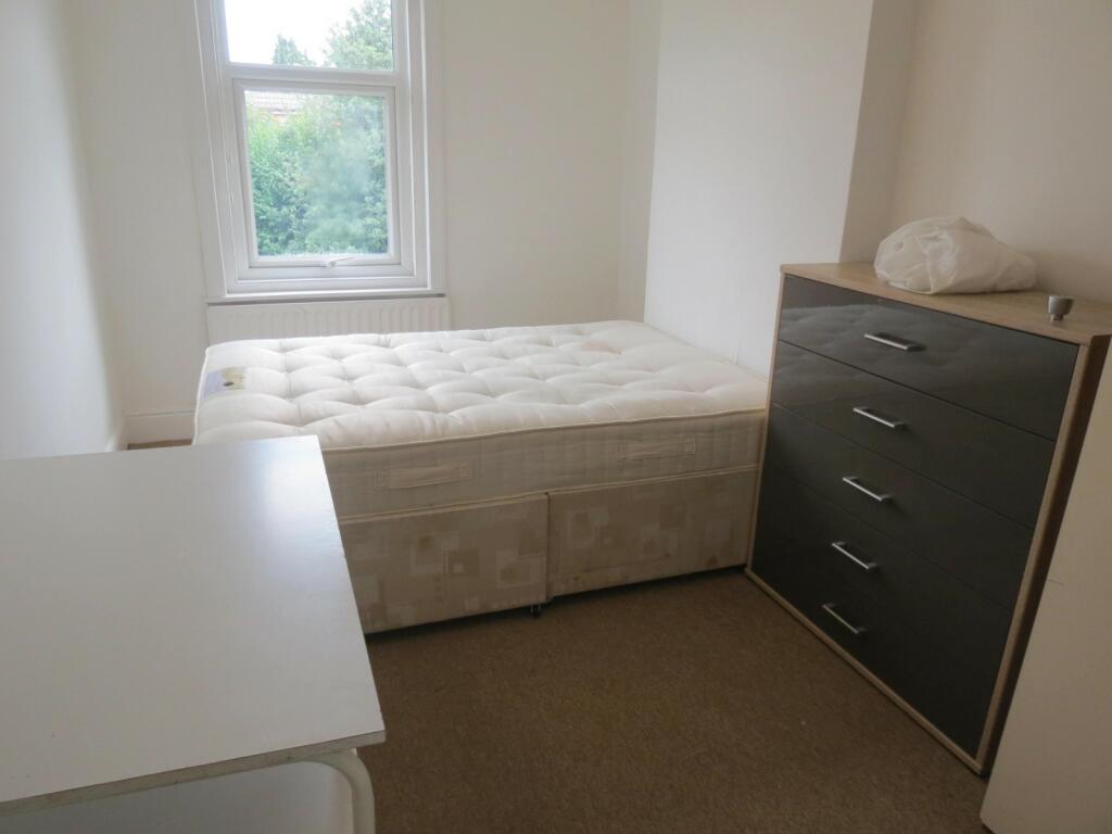 Additional image 8 of 6 bedroom Detached House in Winton