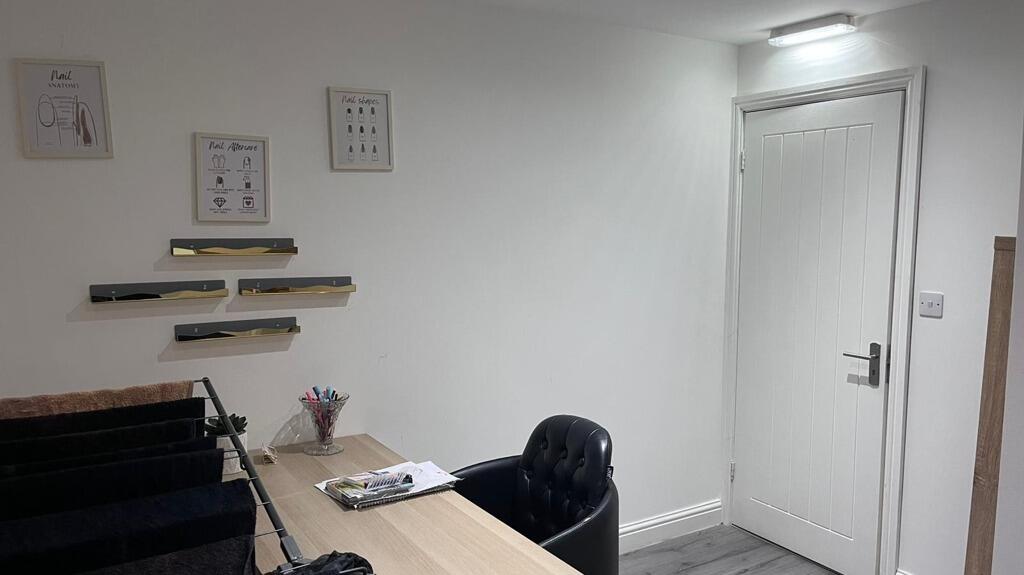 Additional image 12 of 806 Bury Road, Bolton, BL2 6PA