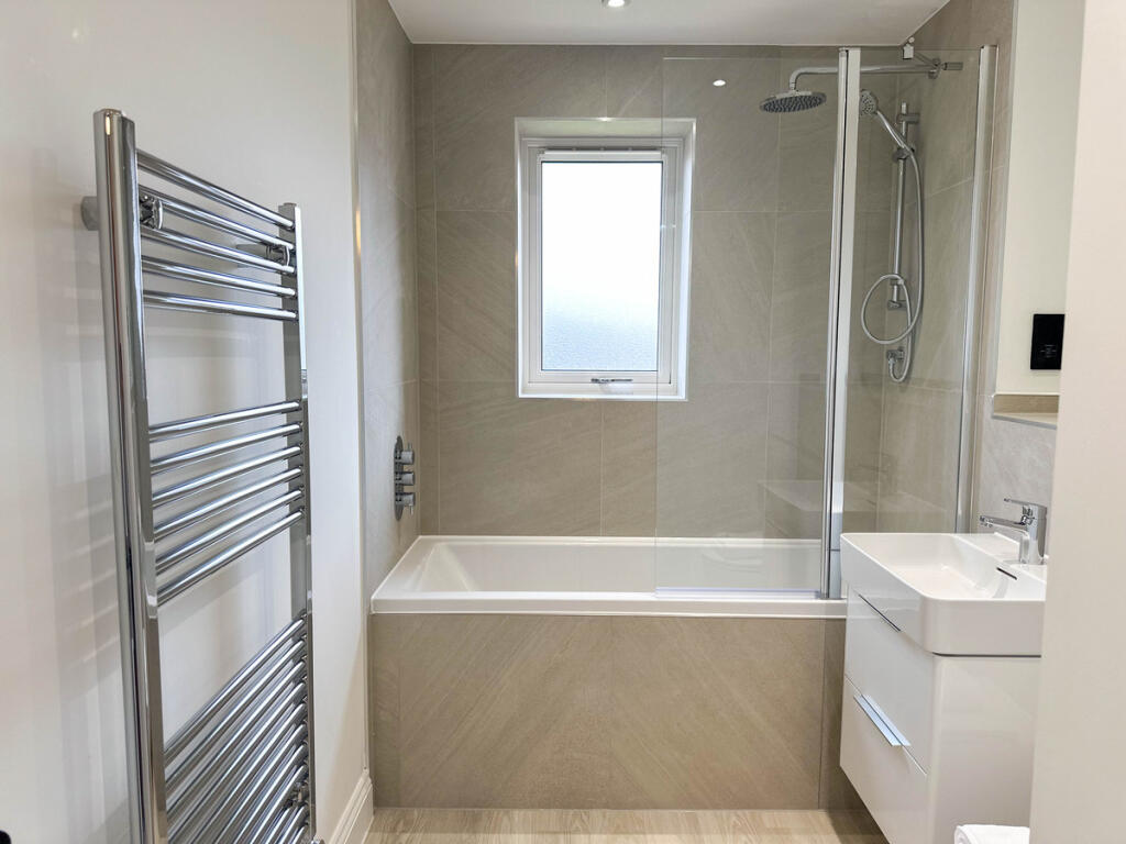 Additional image 35 of Hayfield Lodge, New Road, Over, CB24