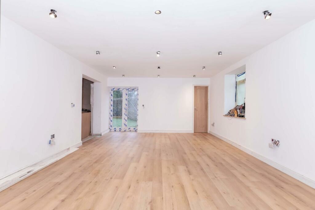 Additional image 7 of Mile Oak Road, Portslade, Brighton