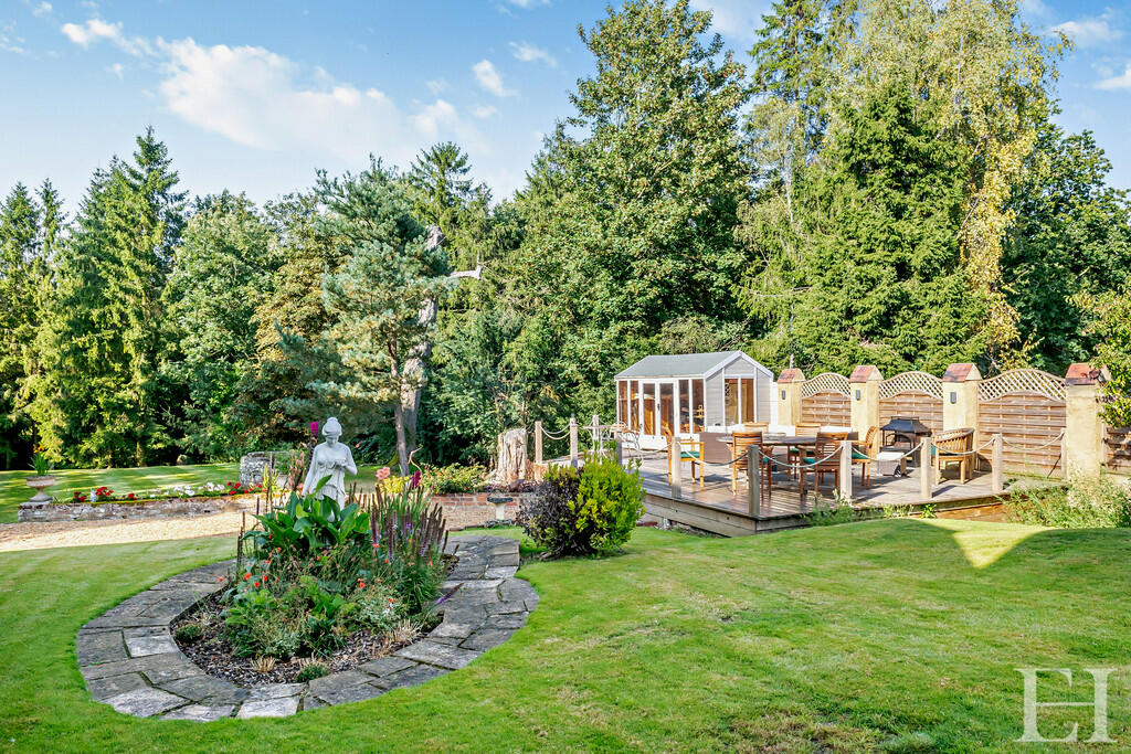 Additional image 26 of Sturmer