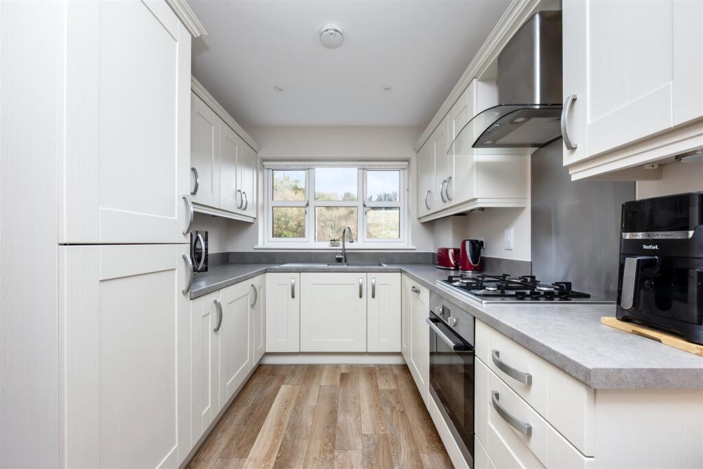 Additional image 9 of Mile Oak Road, Portslade, Brighton