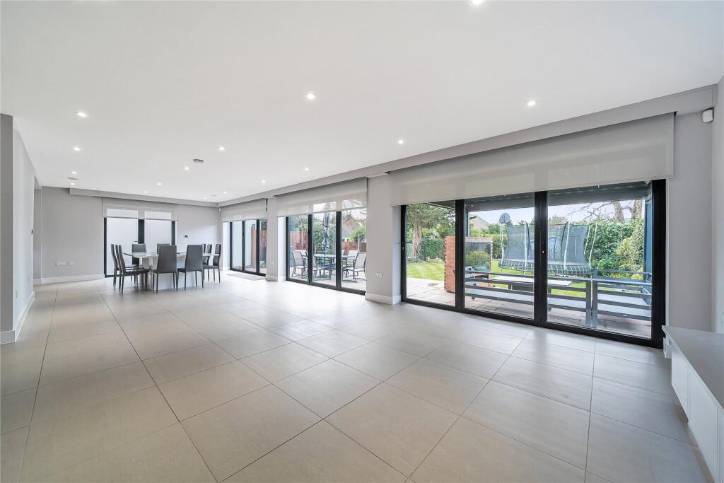 Additional image 3 of Hollydale Drive, Bromley