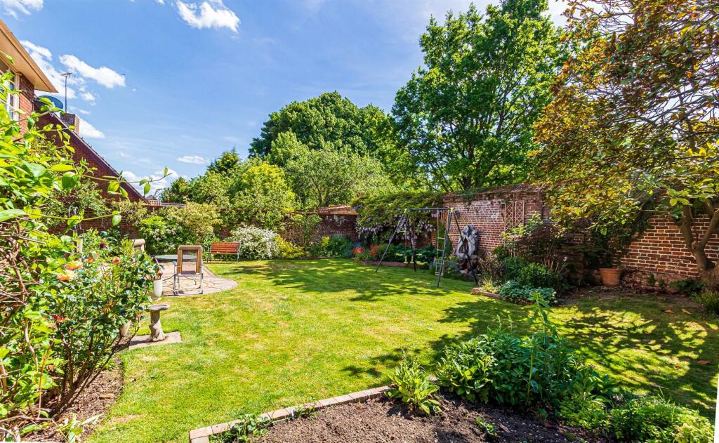 Additional image 16 of Hamlet Road, Haverhill