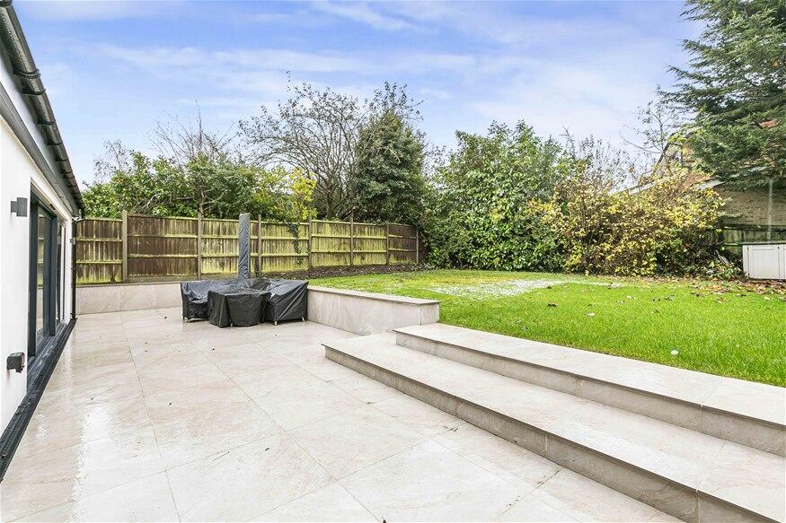 Additional image 22 of Tuffnells Way, Harpenden, AL5