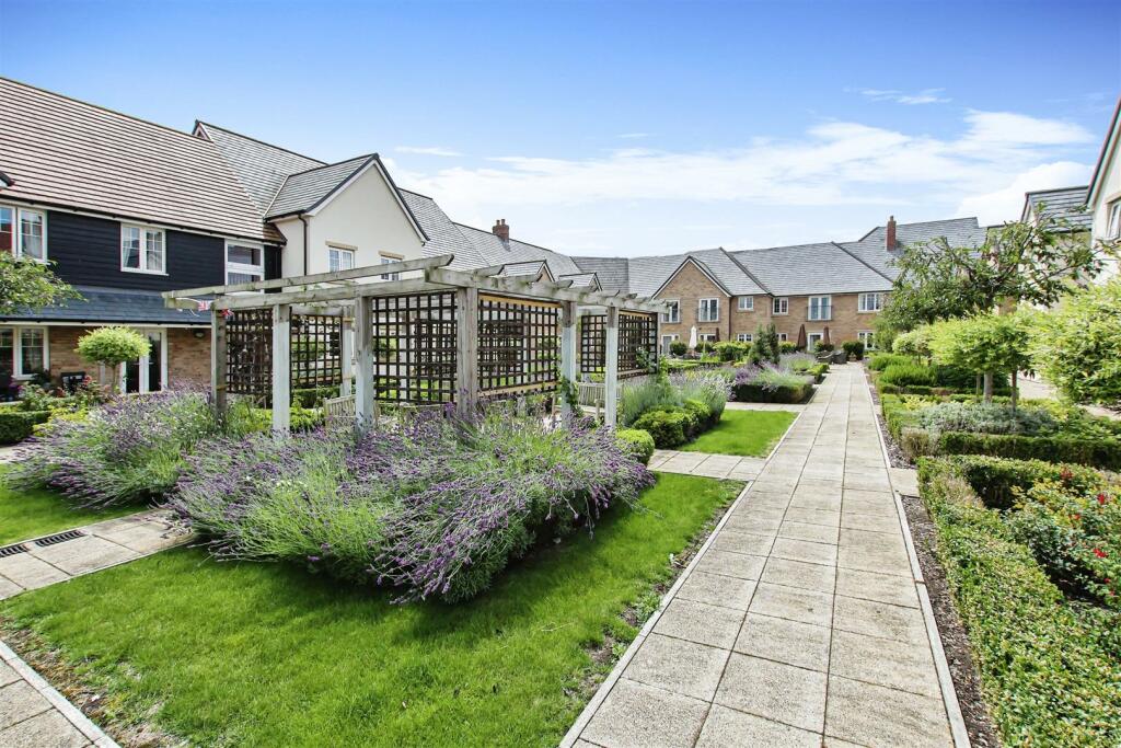 Additional image 17 of Roslyn Court, Lisle Lane, Ely, Cambridgeshire, CB7 4FA