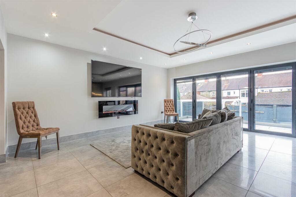 Additional image 5 of Colchester Avenue, Penylan, Cardiff