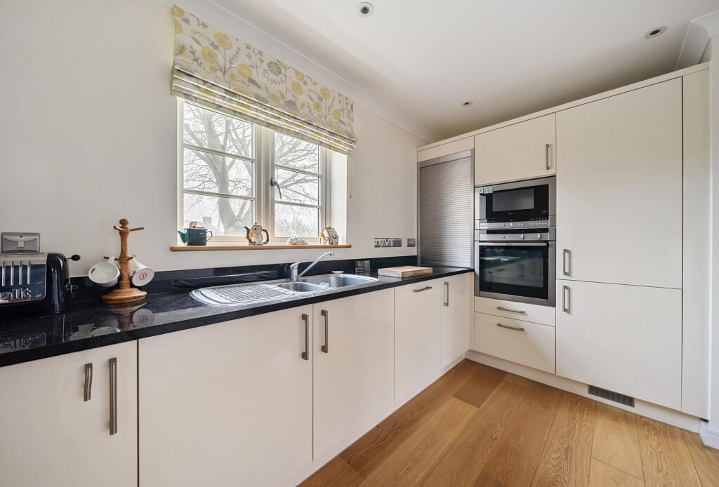 Additional image 8 of Warren Close, Long Ashton, Bristol, North Somerset, BS41