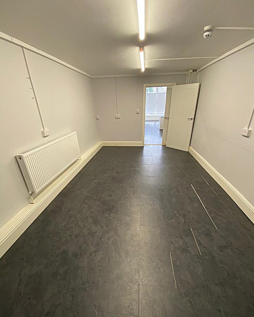 Additional image 6 of Oxford Street, CF15