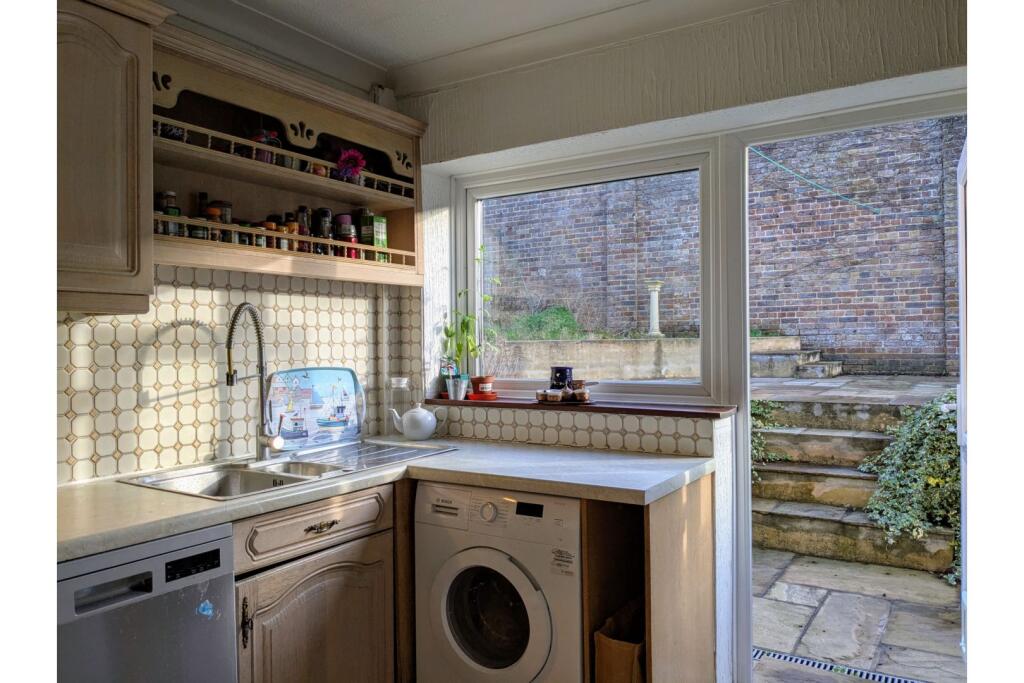 Additional image 9 of Highlands Road, Portslade, BN41