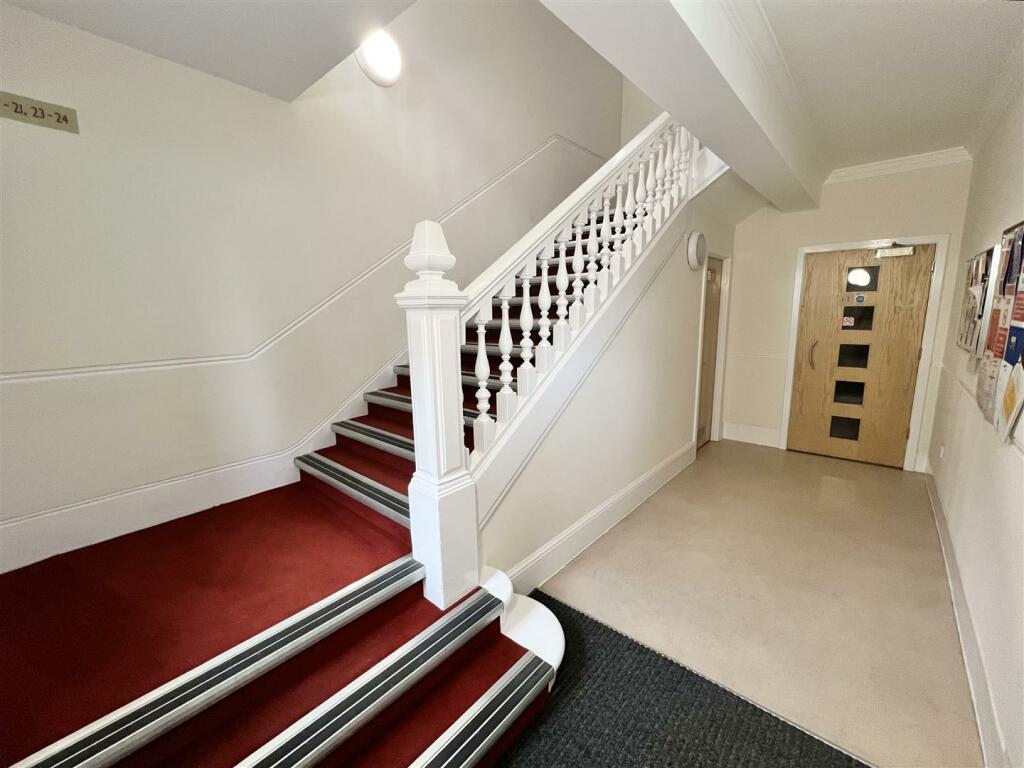 Additional image 17 of Knightstone Theatre, Weston-Super-Mare - NO CHAIN!