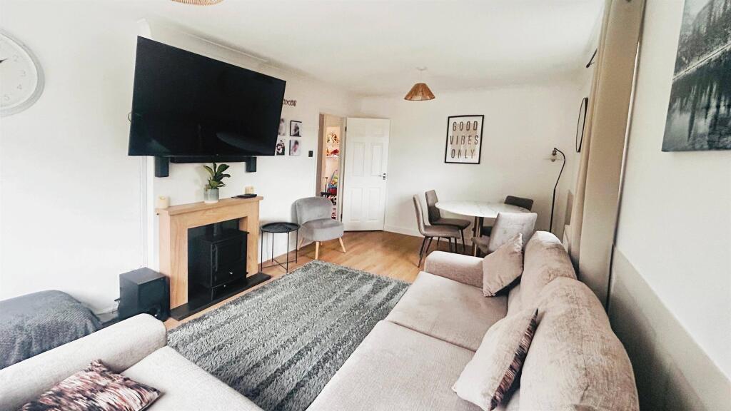 Additional image 3 of De Vigier Avenue, Saffron Walden