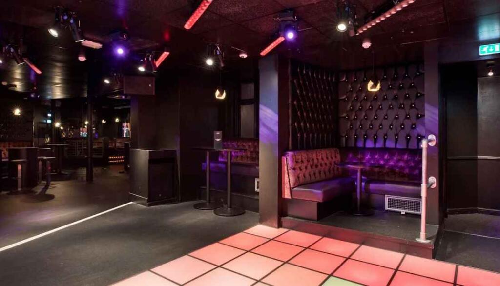 Additional image 8 of M-528642 - Popworld Zinc, 12 Market Place, Redditch B98 8AA