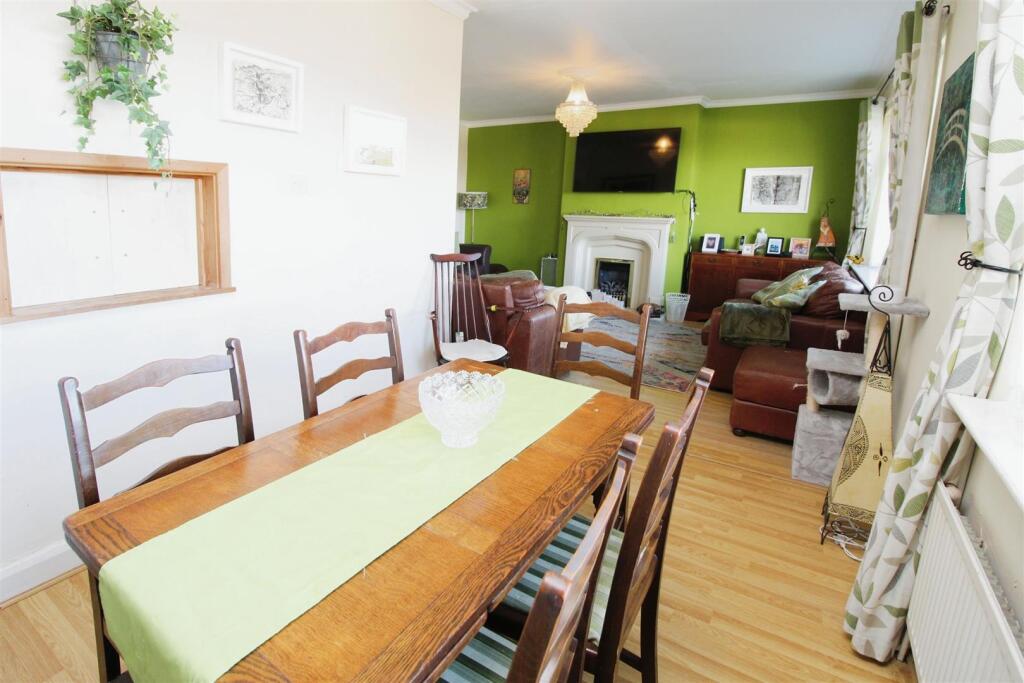 Additional image 4 of Gregory Crescent, Bradford, BD7 4PG