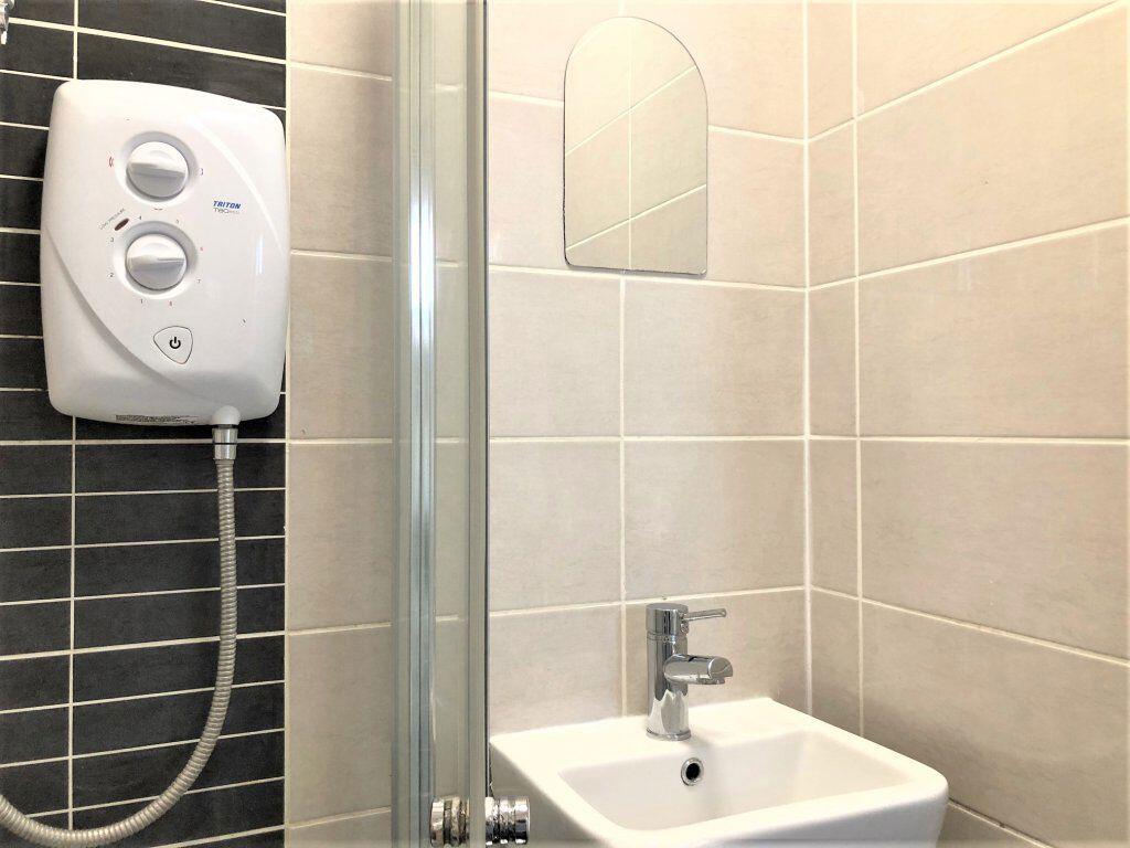 Additional image 9 of York Avenue - P1070