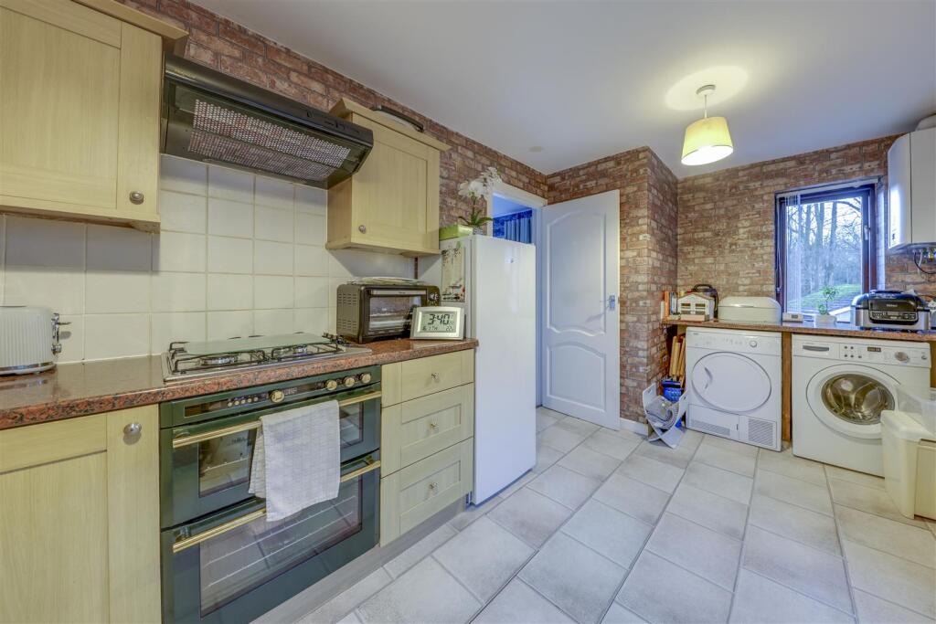 Additional image 7 of Sunnybank Close, Helmshore. Rossendale