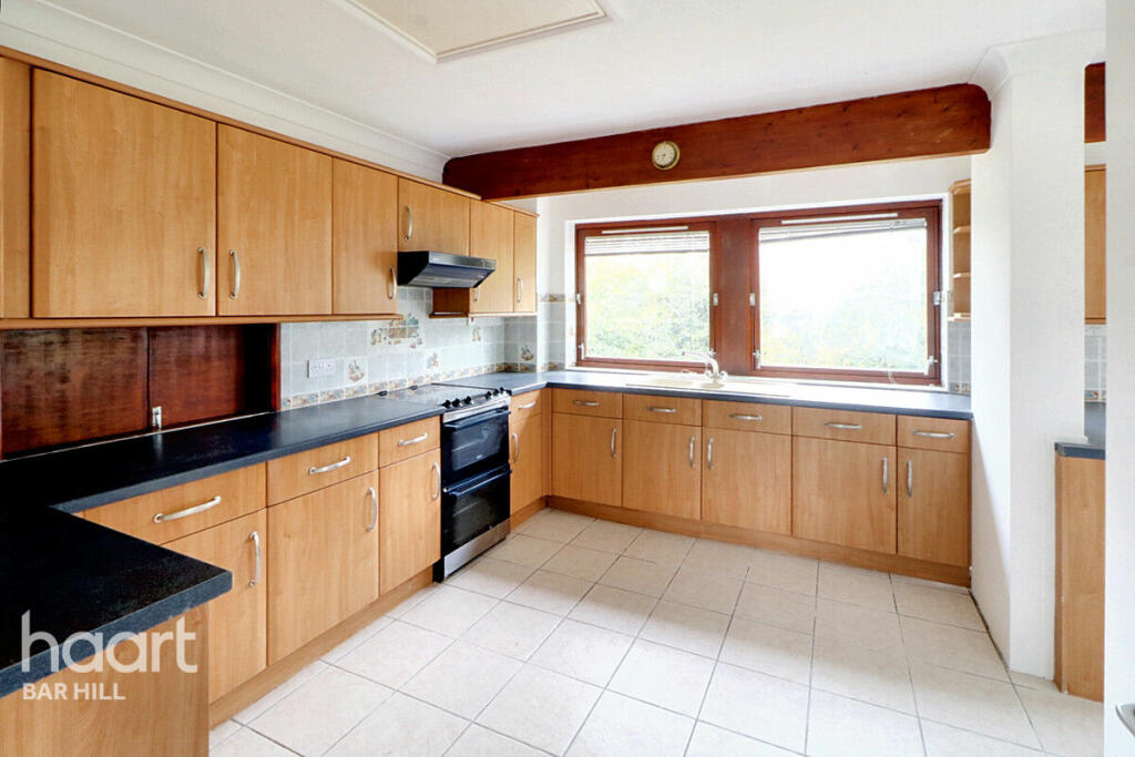 Additional image 7 of The Fairway, Bar Hill