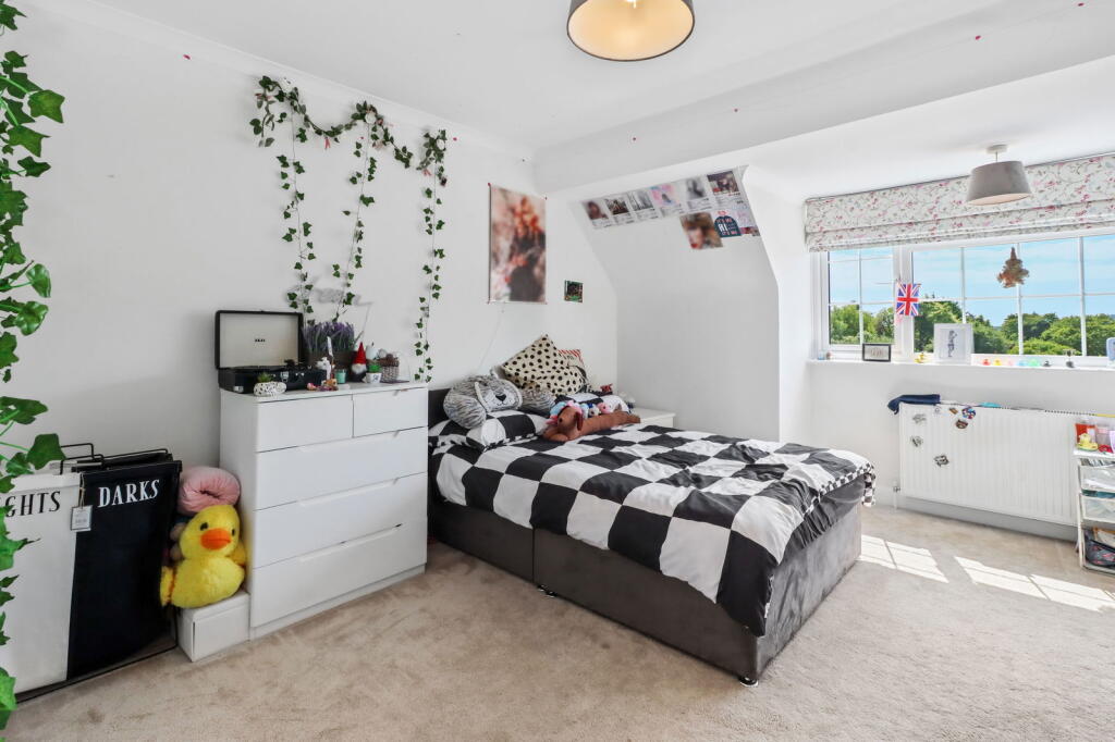 Additional image 25 of Stuart Avenue, Eastbourne, BN21 1UR