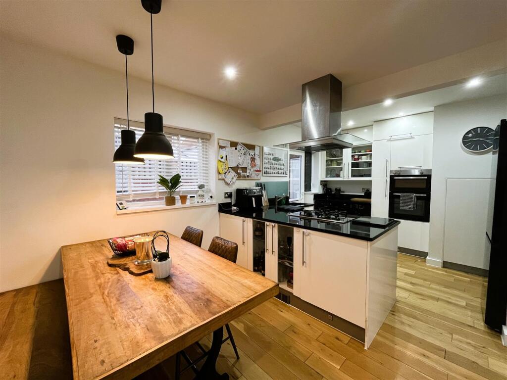 Additional image 29 of Whitehall Road, Wyke, Bradford