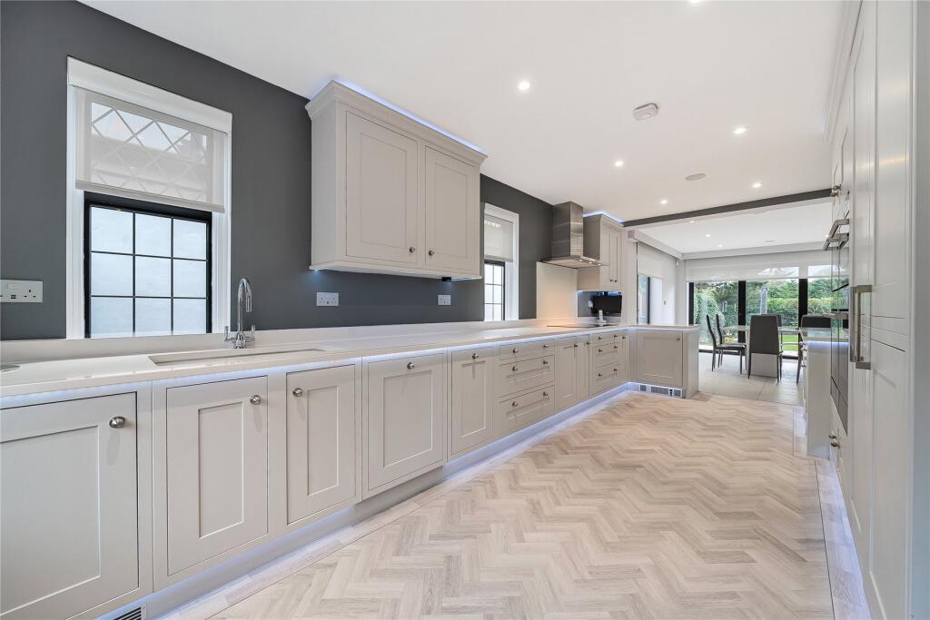 Additional image 9 of Hollydale Drive, Bromley