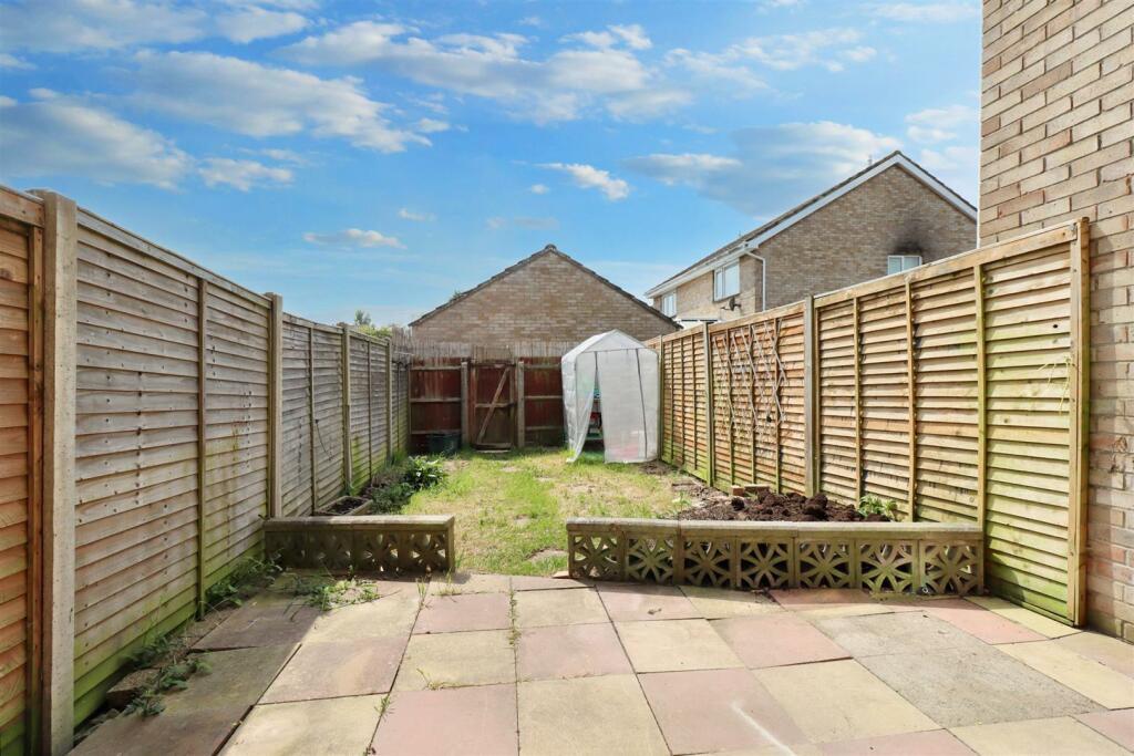 Additional image 4 of Cul-de-sac location within Yeolands Drive, Clevedon